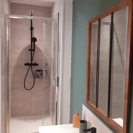 Bed & Breakfast La Maison De Mona 3*