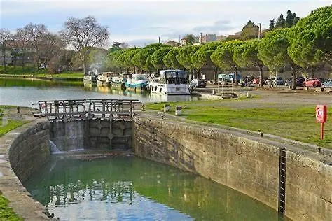 La Maison De Mona Каркассон